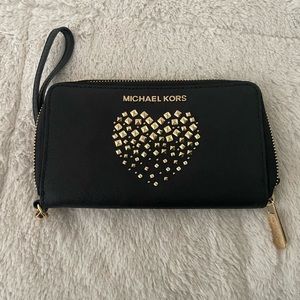 Wristlet wallet